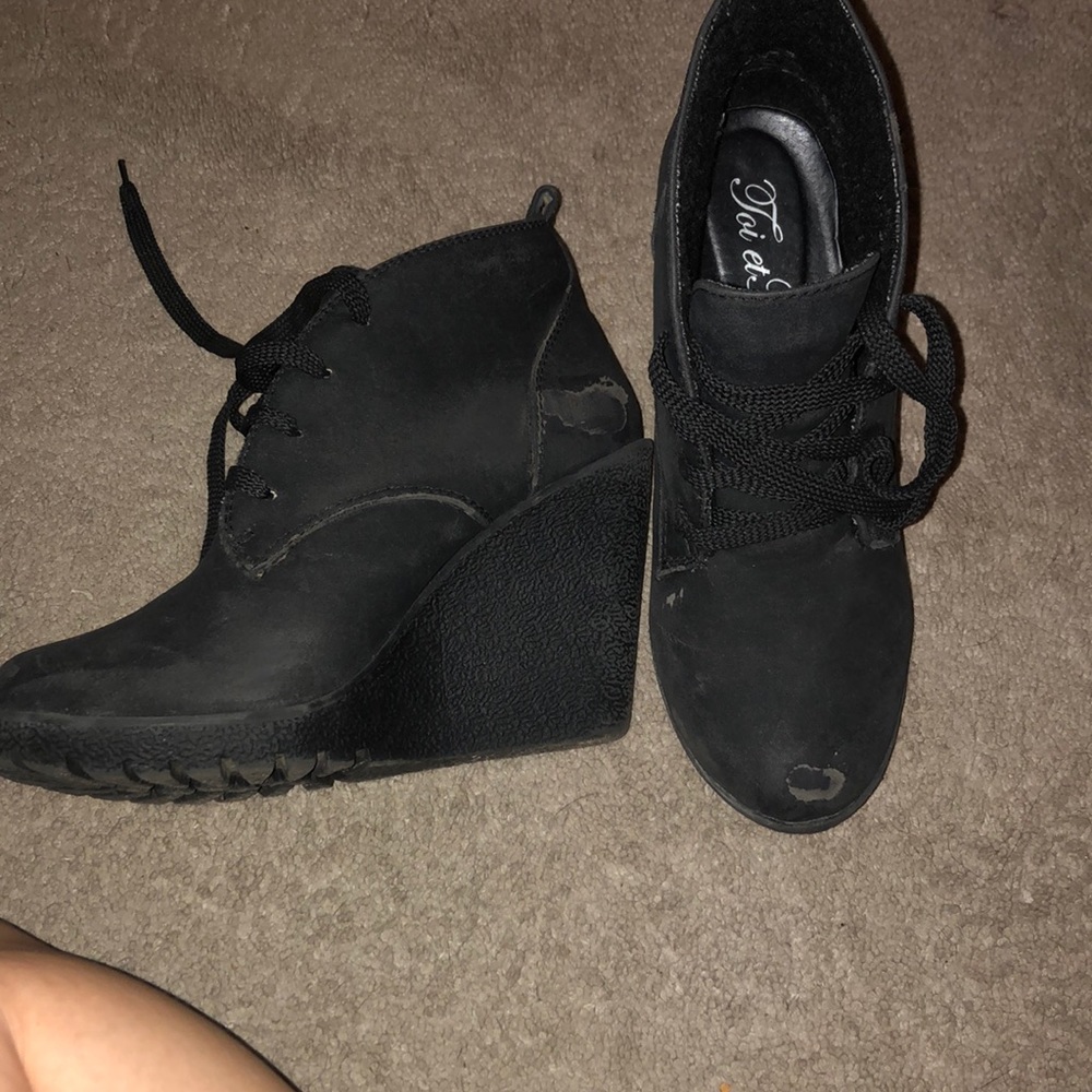 4/$20 Black suede platform booties!